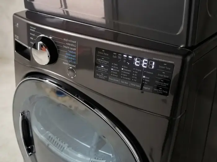 LG dryer display showing tE1 error code — thermal sensor overheating shutdown